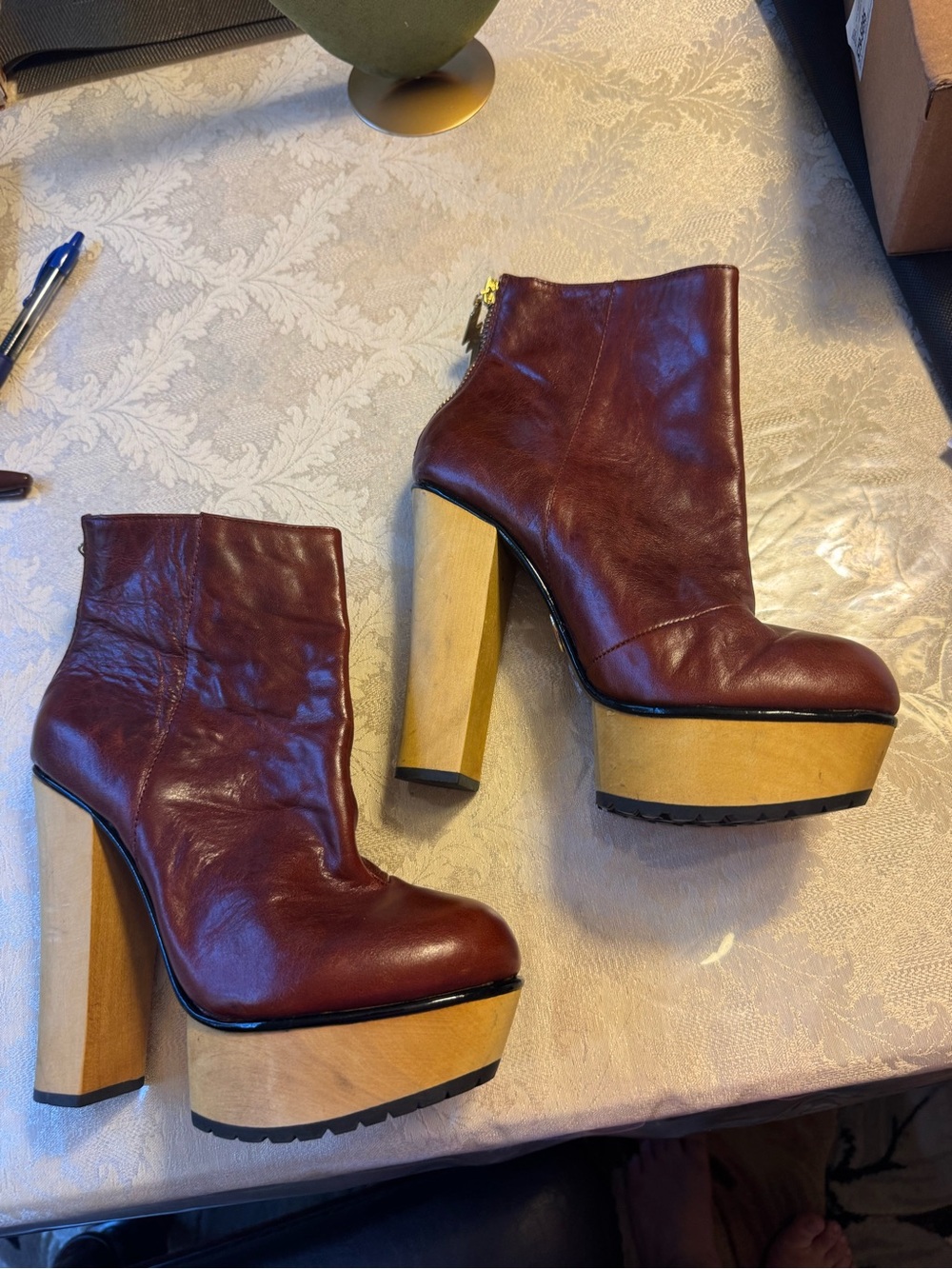 Betsey Johnson Maybill Cognac Leather Platform Boots Wood Block Heel 8M
